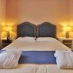 Center Hotel