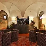 Center Hotel 3*