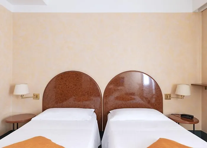 Center Szálloda Como