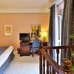 Center Szálloda 3*